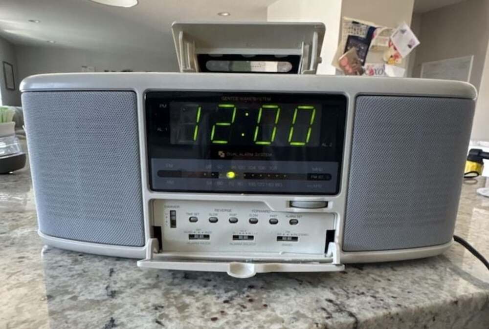Vintage Zenith ZG320G AM/FM Stereo Clock Radio Cassette Recorder
